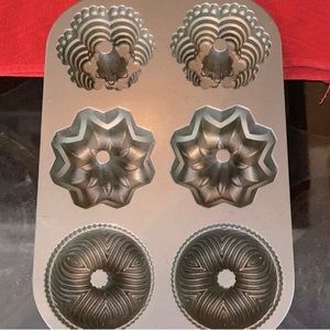 Fancy Bundtlette Pan